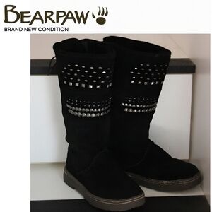 Bearpaw Black Studded Women's Boots EXCELENT CONDITION